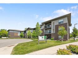 321-5840 NEWMAN Lasalle, ON N9J 0E3