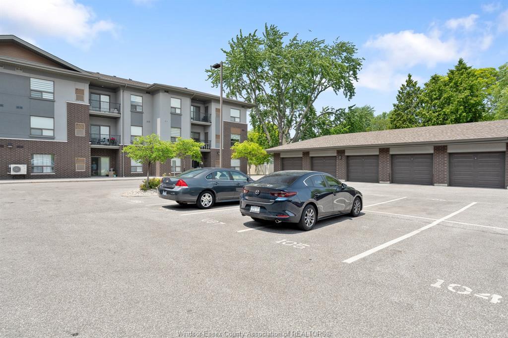 321-5840 Newman, Lasalle, ON