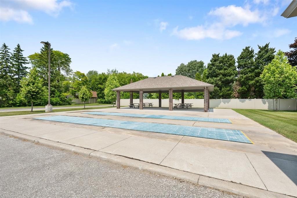 321-5840 Newman, Lasalle, ON