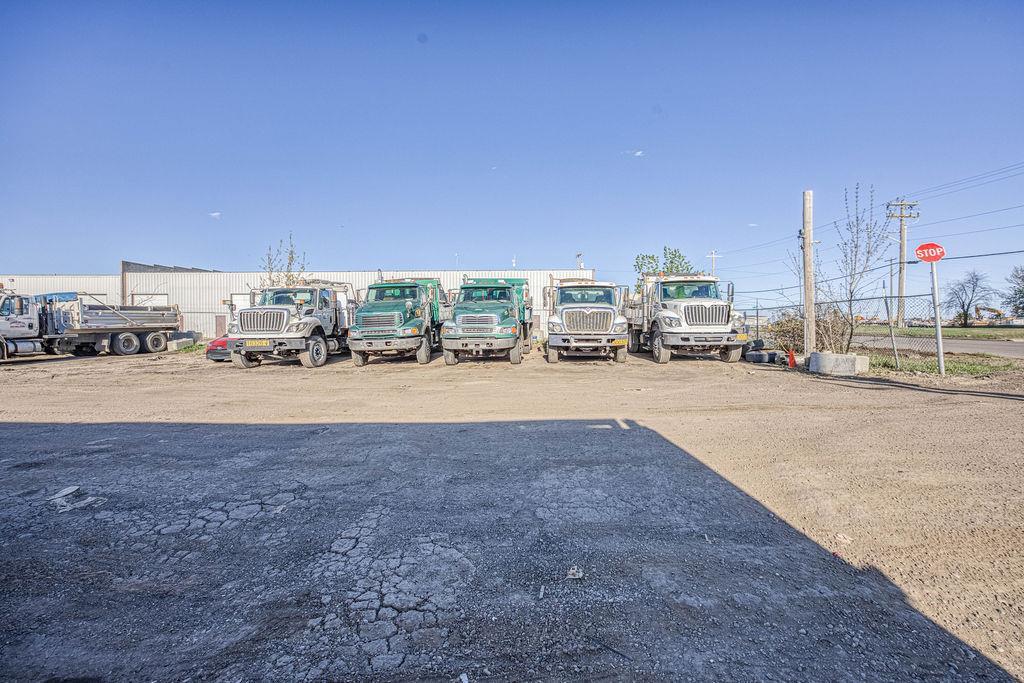 3652 74 Ave Nw, Edmonton, AB