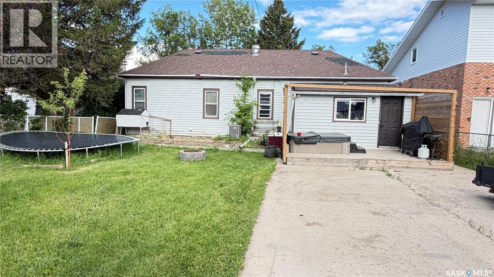 103 Walsh Street, Maple Creek, SK
