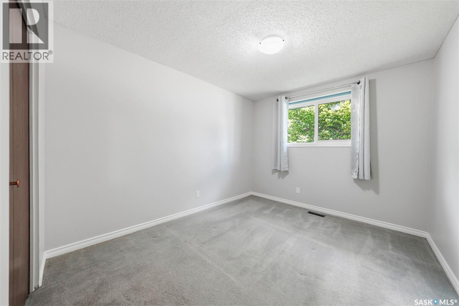 106 Sclandens Place, Saskatoon, SK