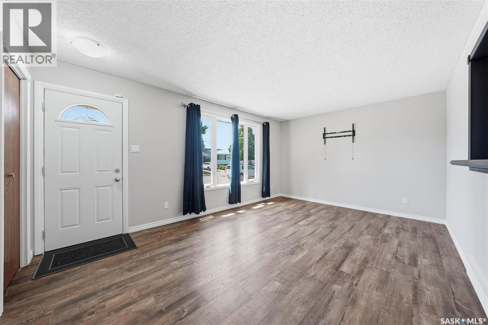 106 Sclandens Place, Saskatoon, SK