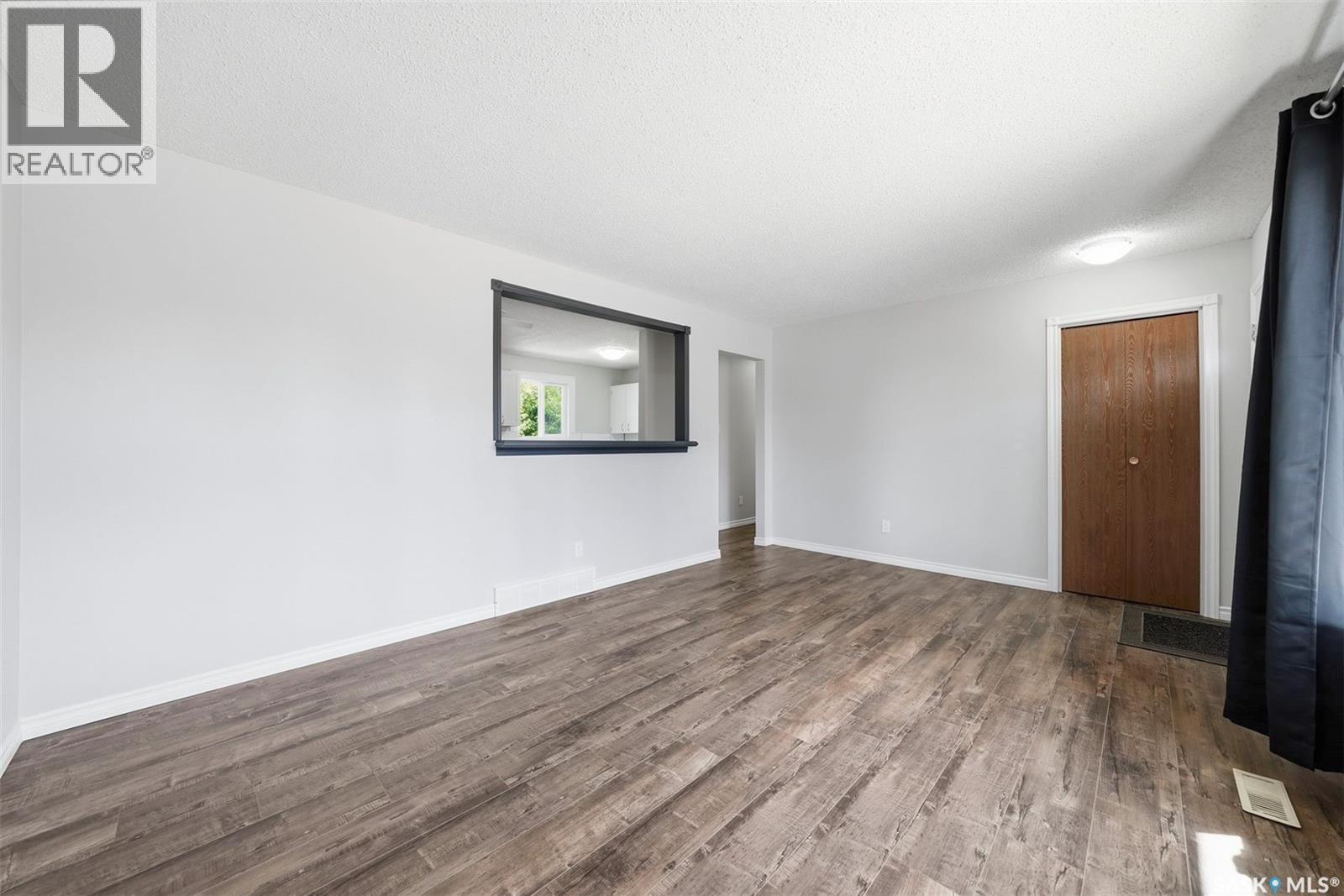 106 Sclandens Place, Saskatoon, SK