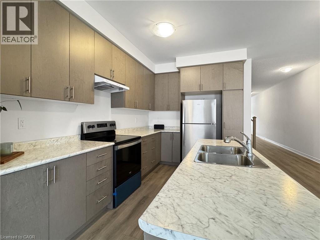 82 Gledhill Crescent, Cambridge, ON - Indoor Photo Showing Kitchen With Stainless Steel Kitchen With Double Sink