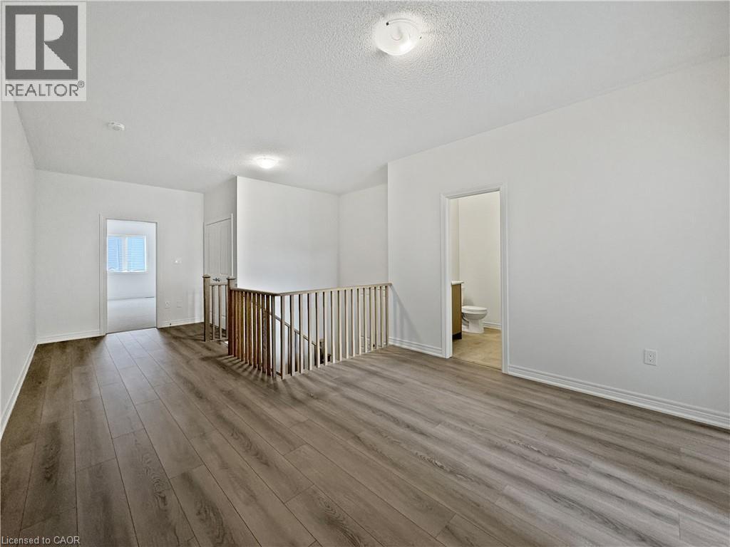 OPEN SPACE 2ND FLOOR - 82 Gledhill Crescent, Cambridge, ON - Indoor Photo Showing Other Room