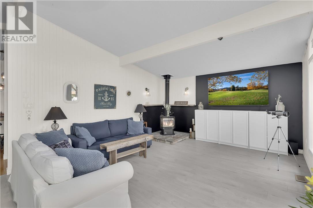 497 Whites Point Road, Little Current, ON