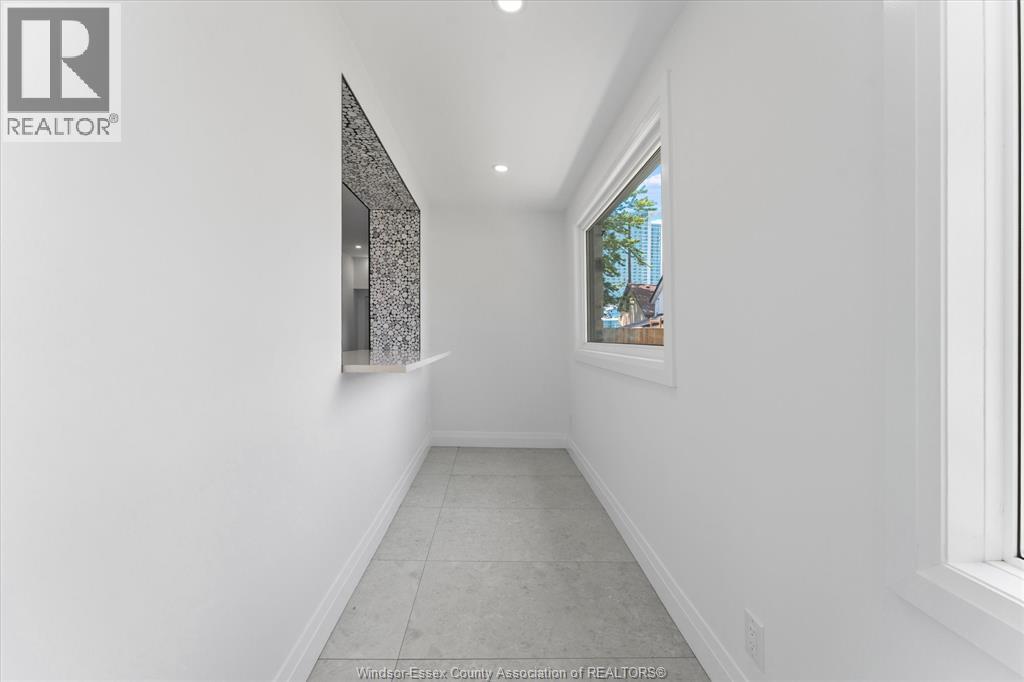 229 Aylmer, Windsor, ON