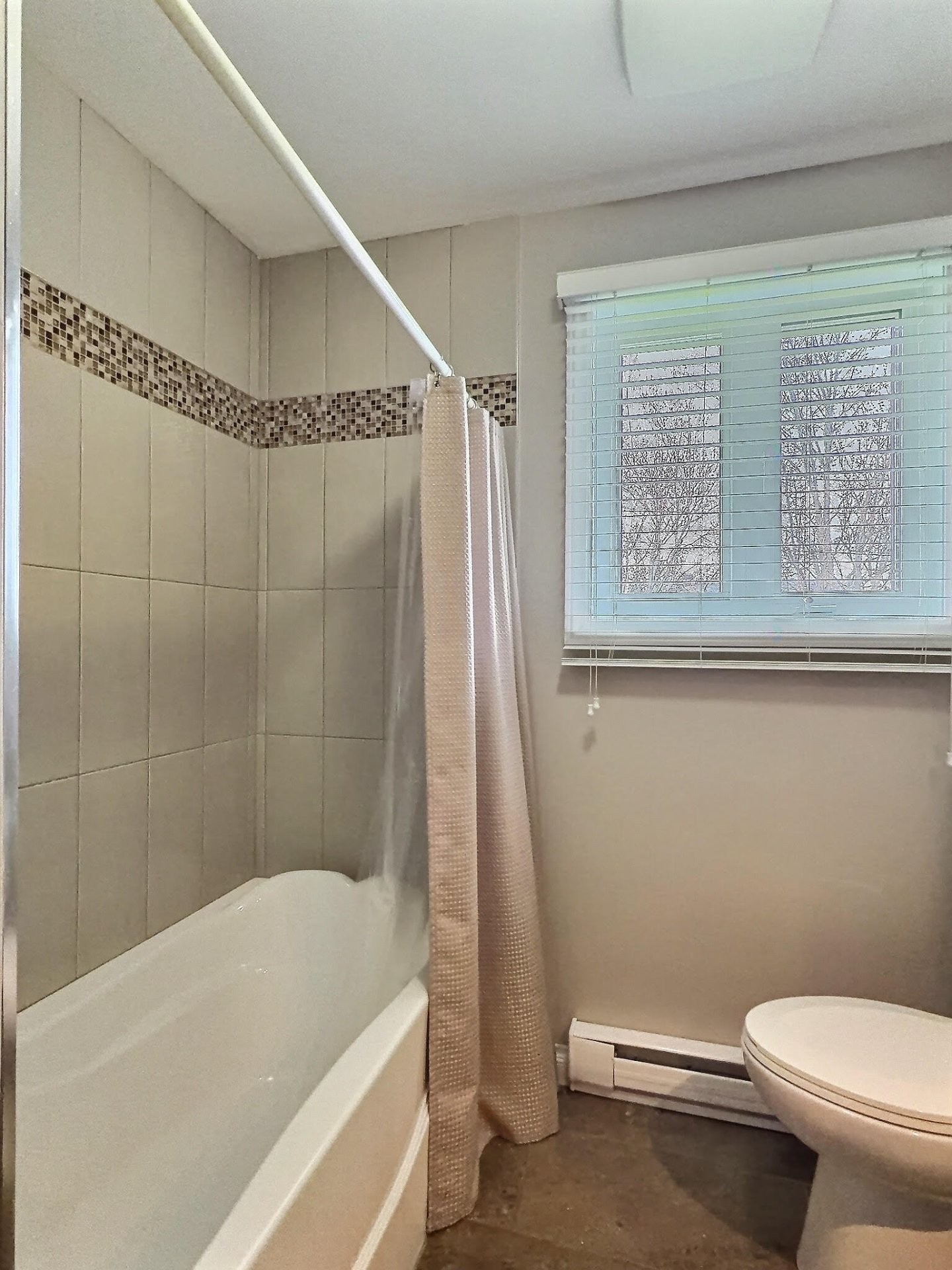 Bathroom - 4305 Av. Lefebvre, Bécancour, QC