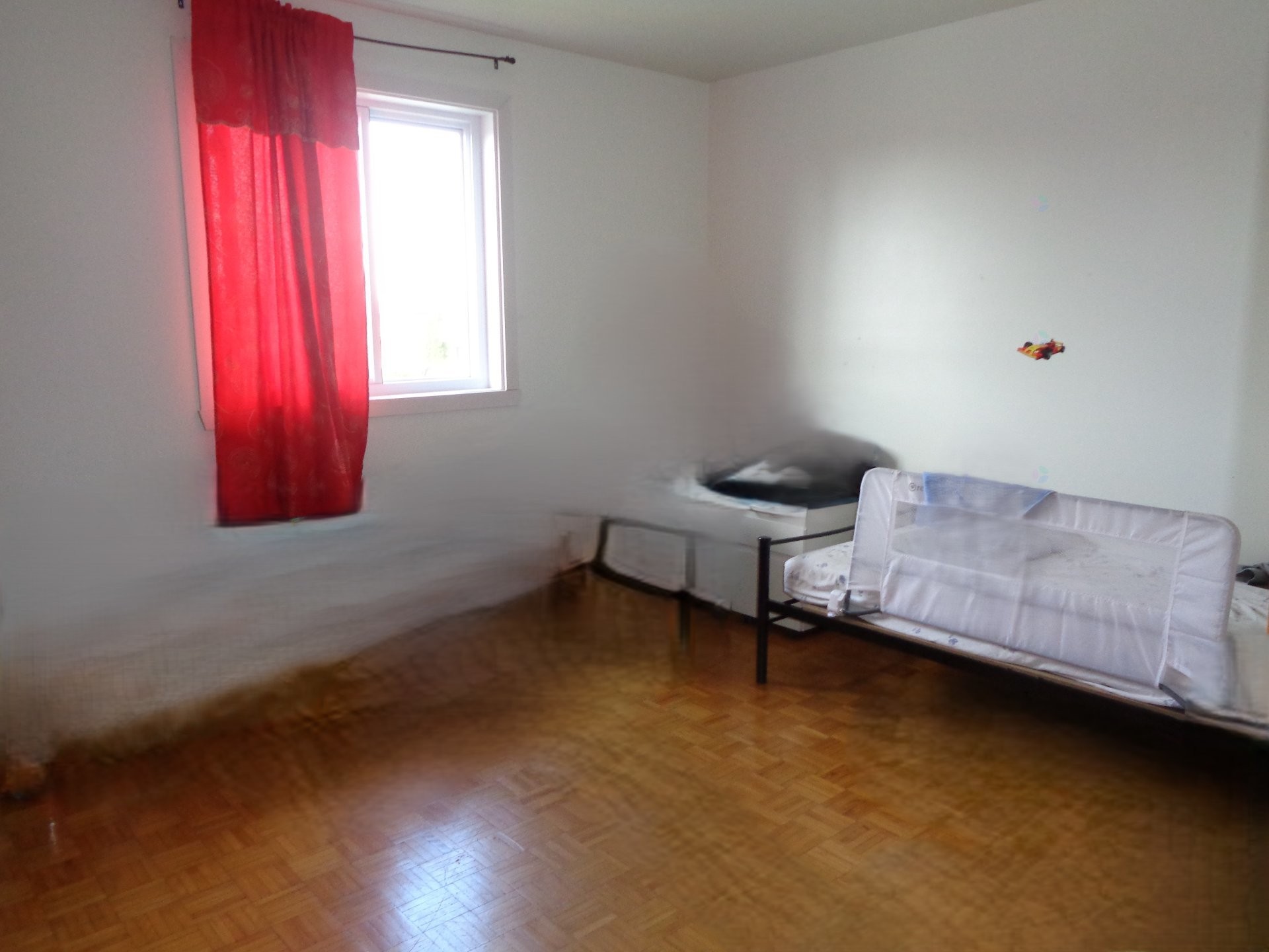 Chambre à coucher - 8429 Av. Nicolas-Leblanc, Montréal (Rivière-Des-Prairies/Pointe-Aux-Trembles), QC - Indoor Photo Showing Bedroom