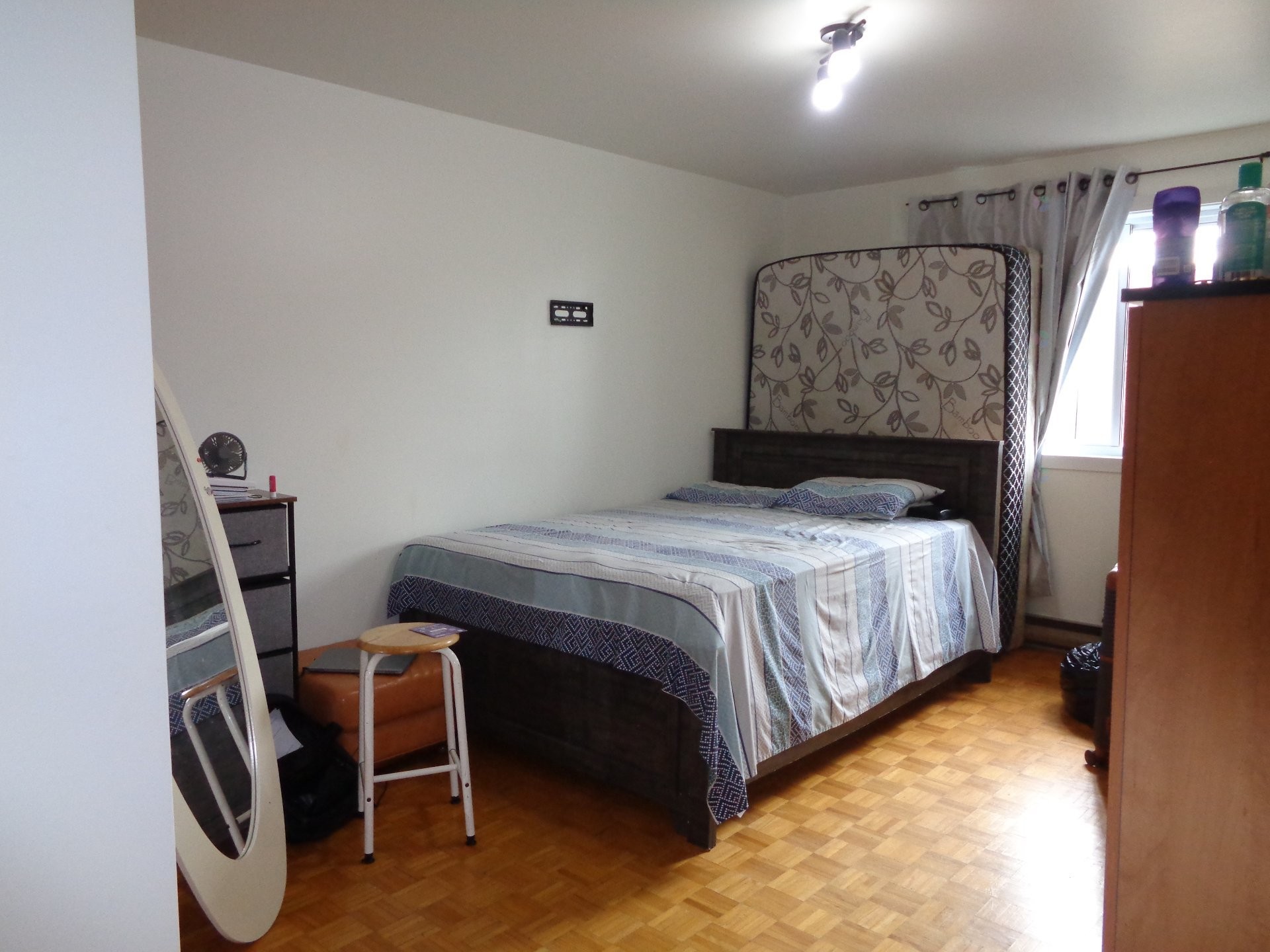 Chambre à coucher - 8429 Av. Nicolas-Leblanc, Montréal (Rivière-Des-Prairies/Pointe-Aux-Trembles), QC - Indoor Photo Showing Bedroom