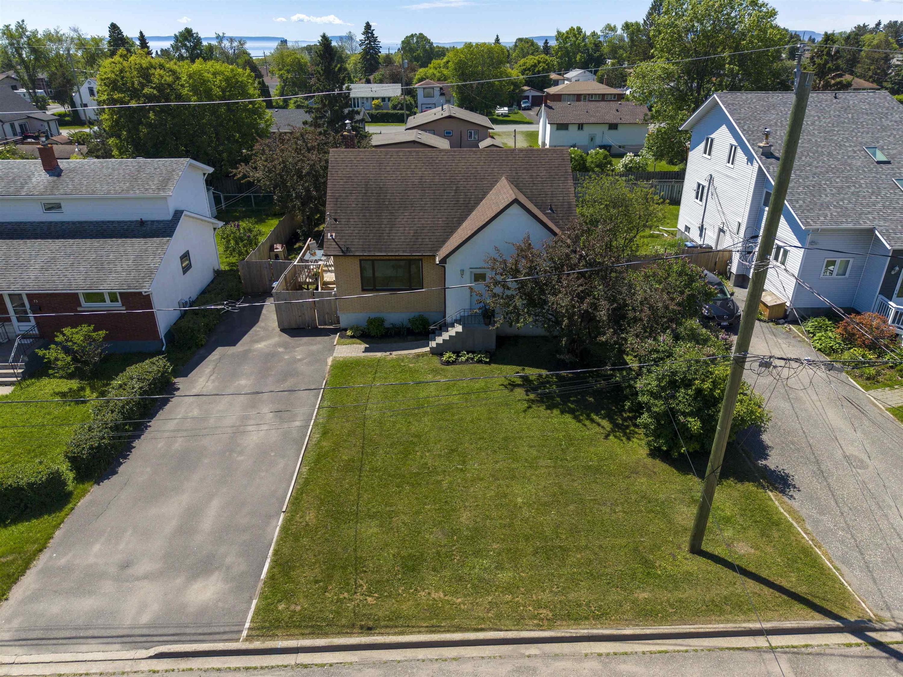79 Vera Avenue, Thunder Bay, ON