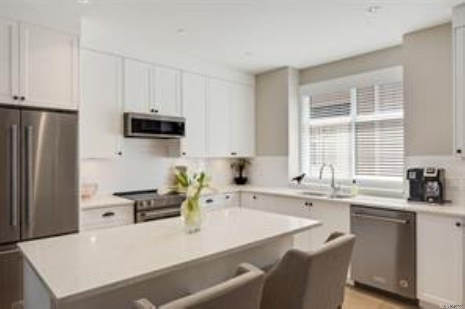 #3-10480 Resthaven Dr, Sidney, BC
