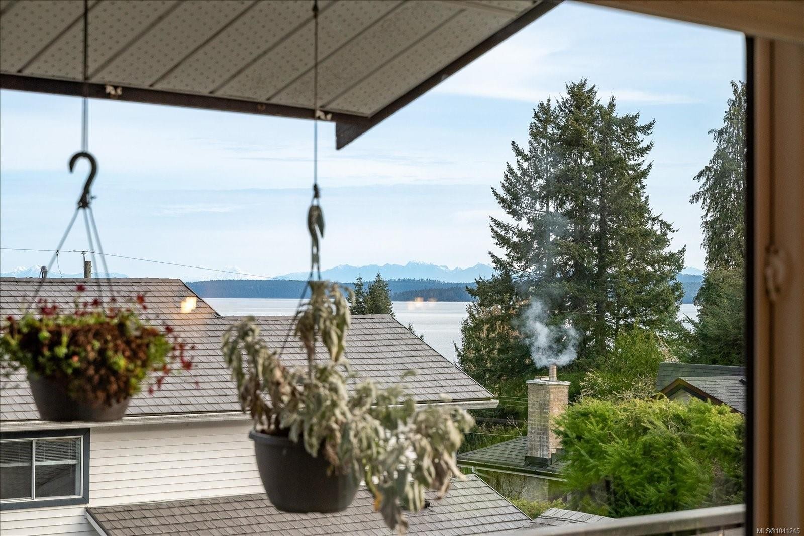 11041 Chemainus Rd, Ladysmith, BC