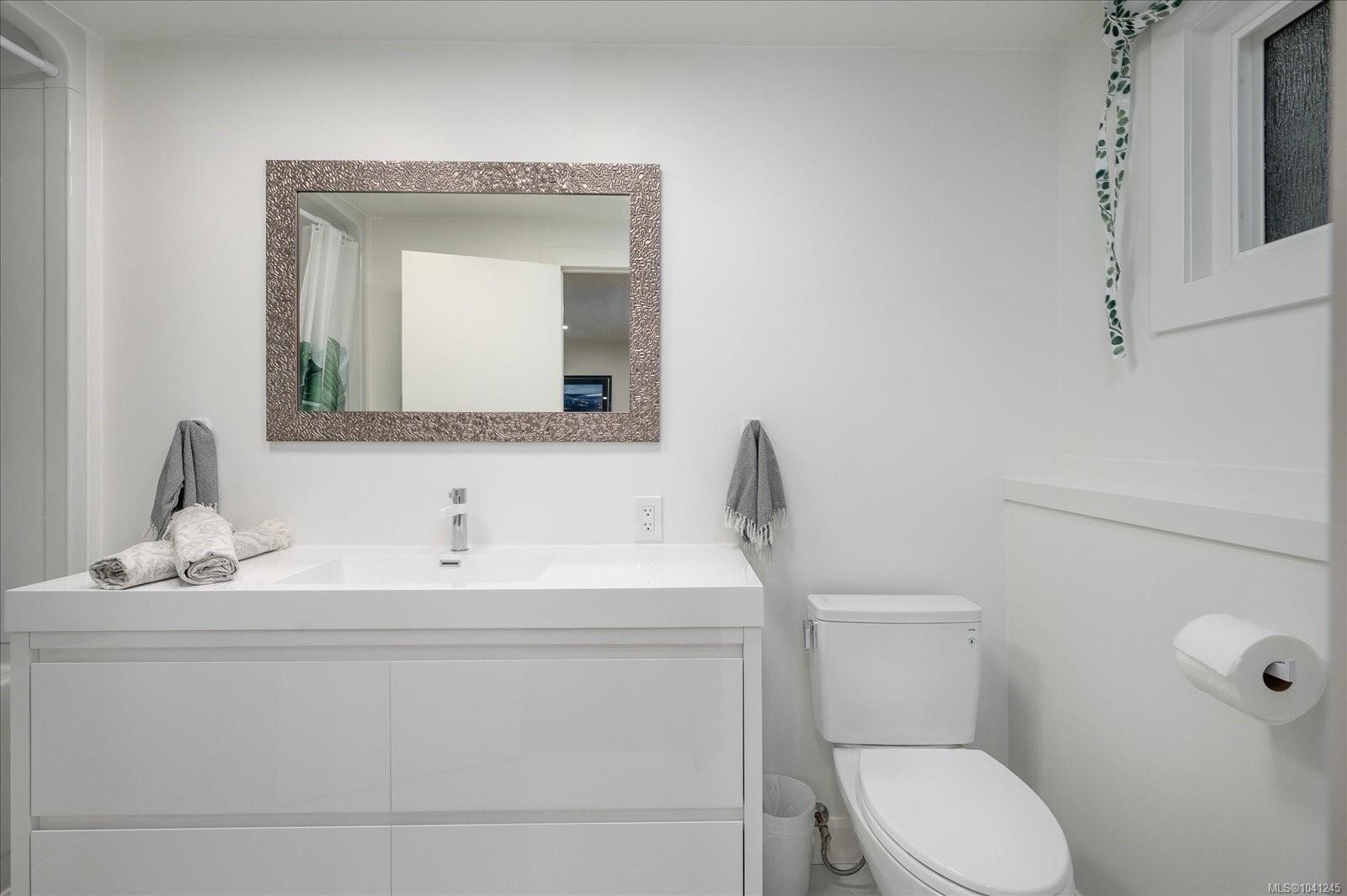 11041 Chemainus Rd, Ladysmith, BC