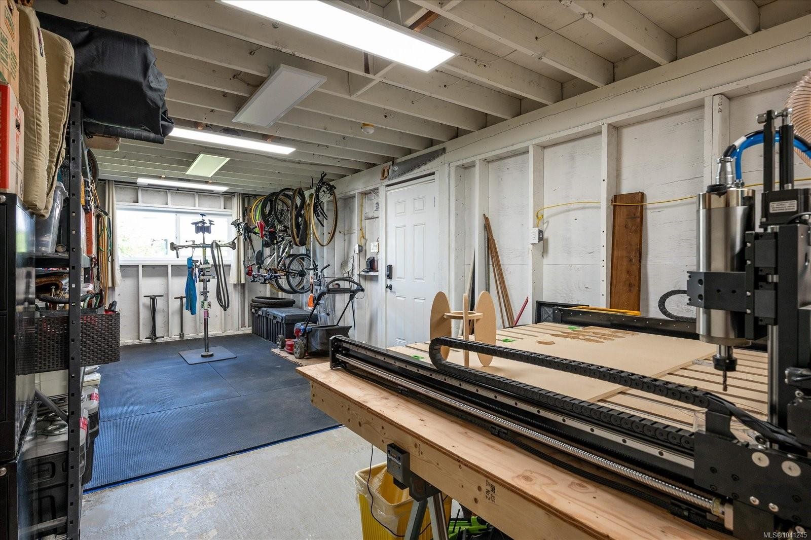 11041 Chemainus Rd, Ladysmith, BC