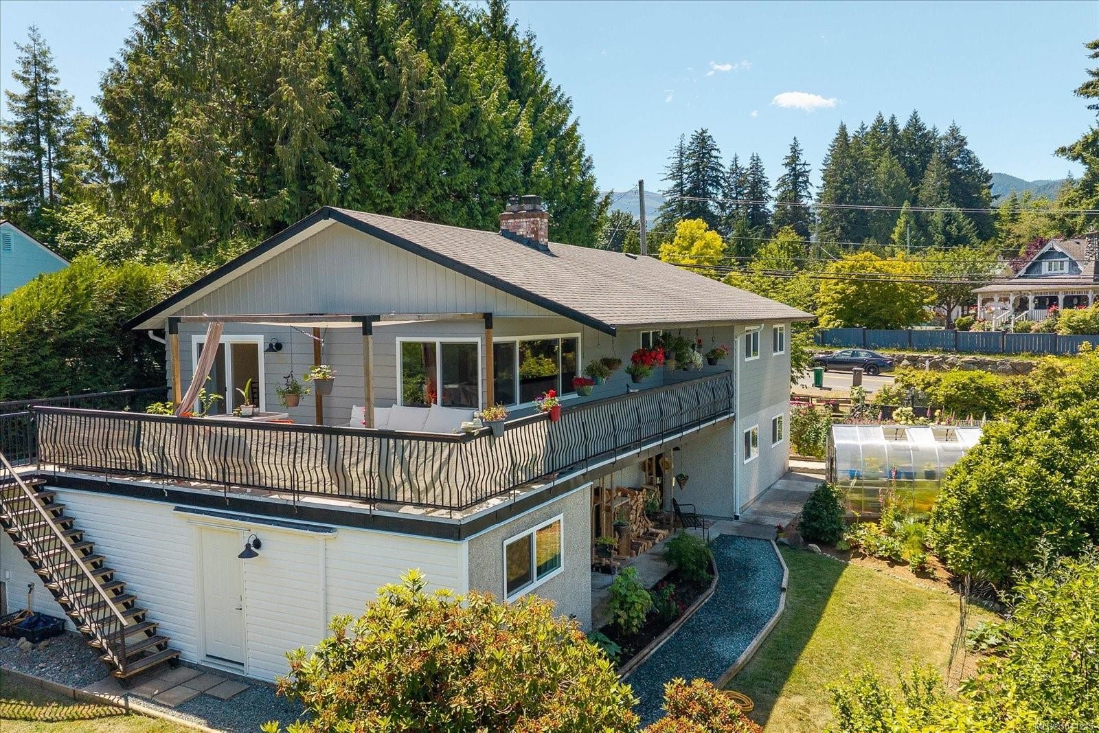 11041 Chemainus Rd, Ladysmith, BC
