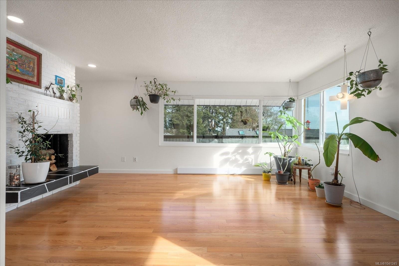 11041 Chemainus Rd, Ladysmith, BC
