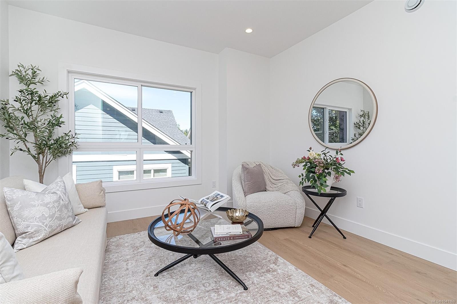 #8-10485 Resthaven Dr, Sidney, BC