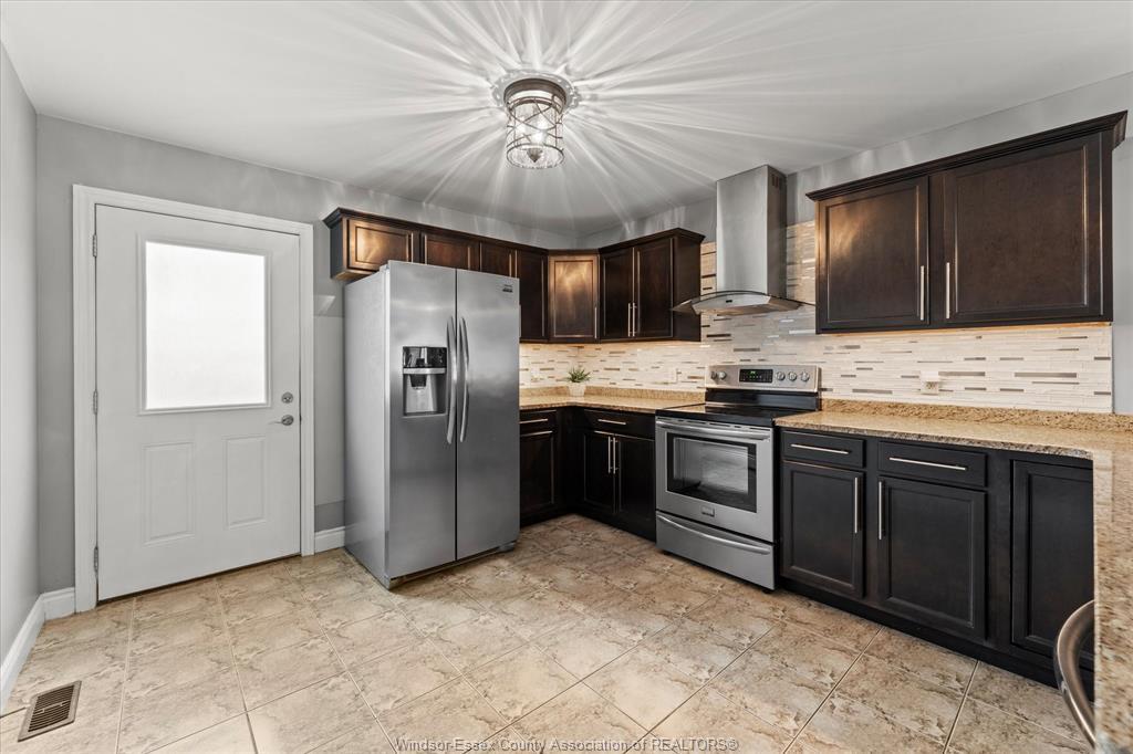 2498 Bernard, Windsor, ON