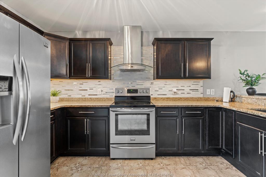 2498 Bernard, Windsor, ON