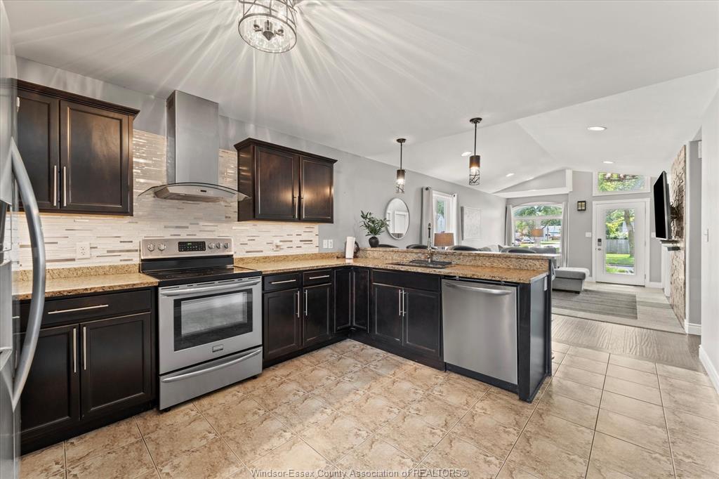 2498 Bernard, Windsor, ON