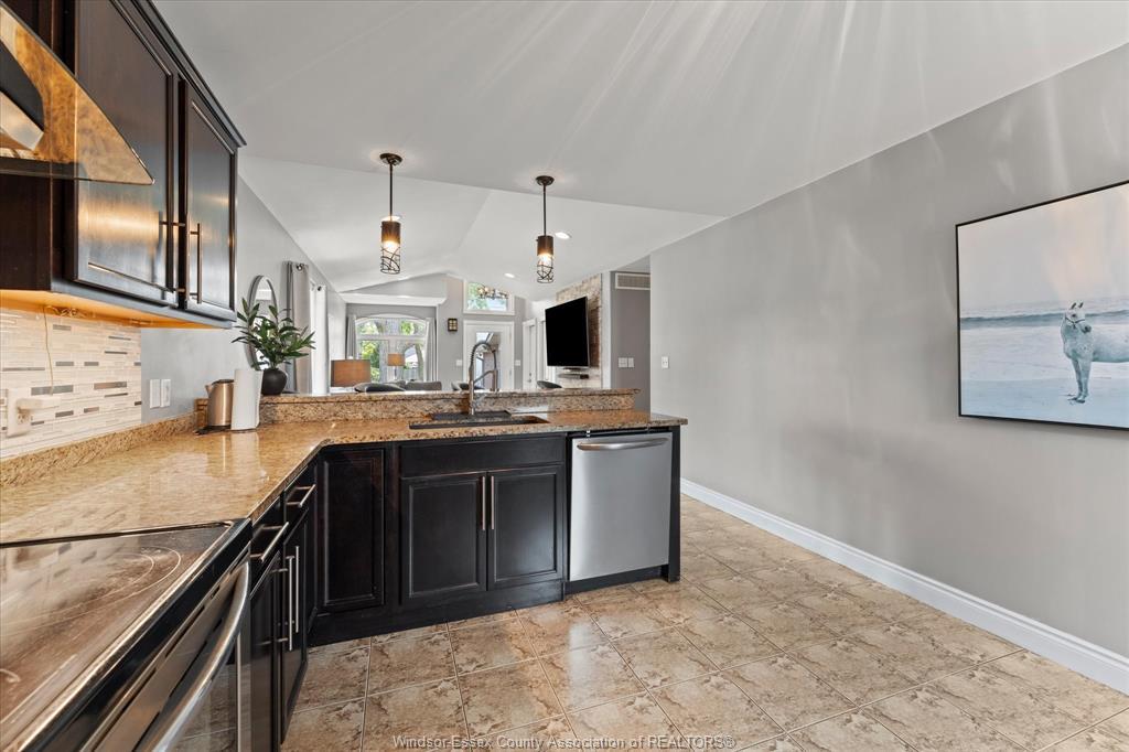 2498 Bernard, Windsor, ON