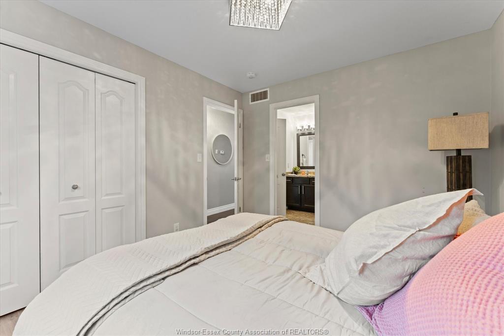 2498 Bernard, Windsor, ON