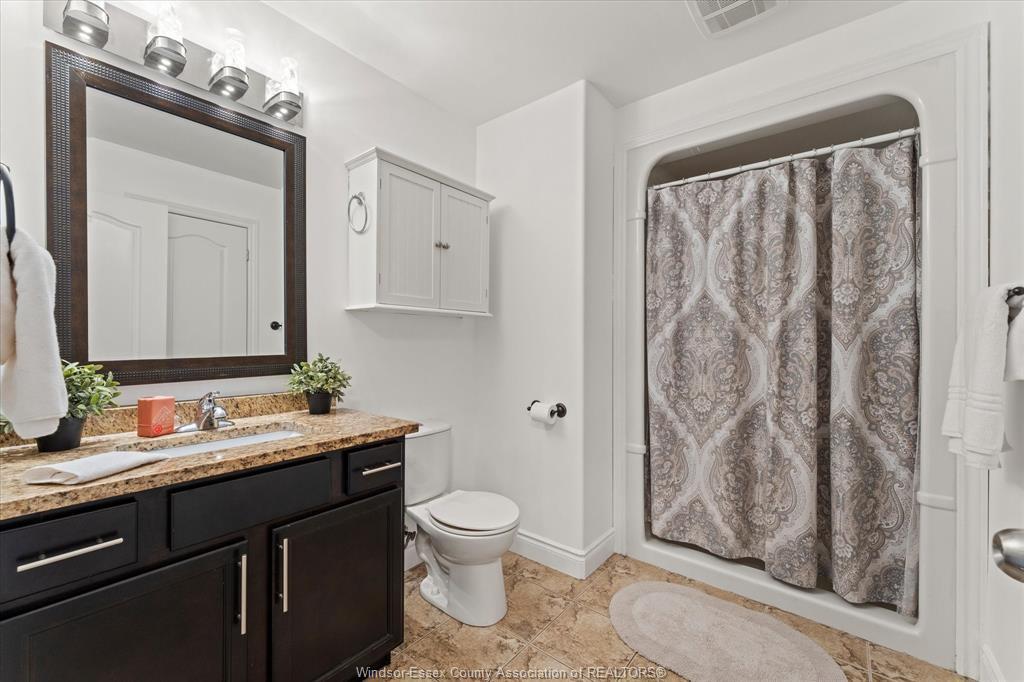 2498 Bernard, Windsor, ON