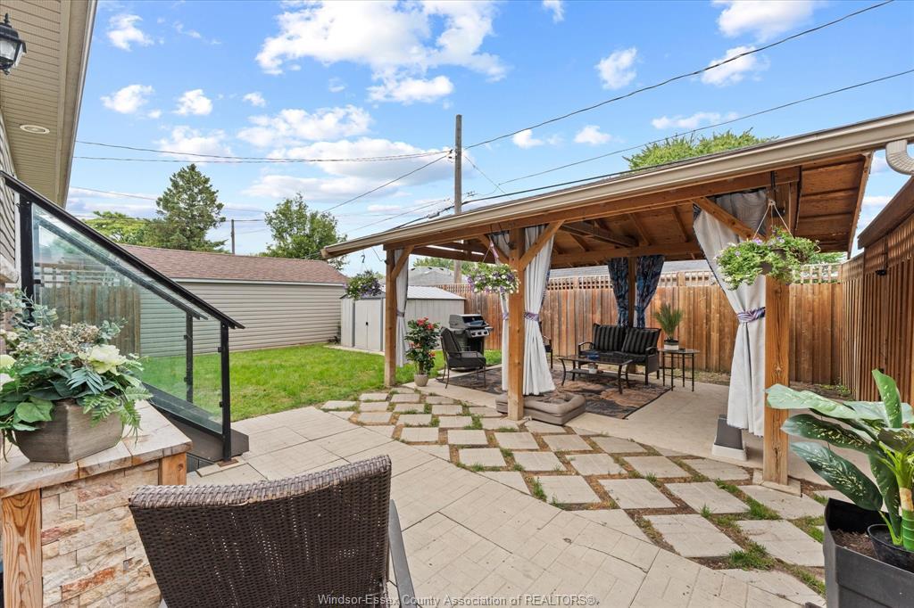 2498 Bernard, Windsor, ON