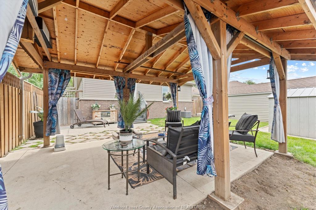 2498 Bernard, Windsor, ON