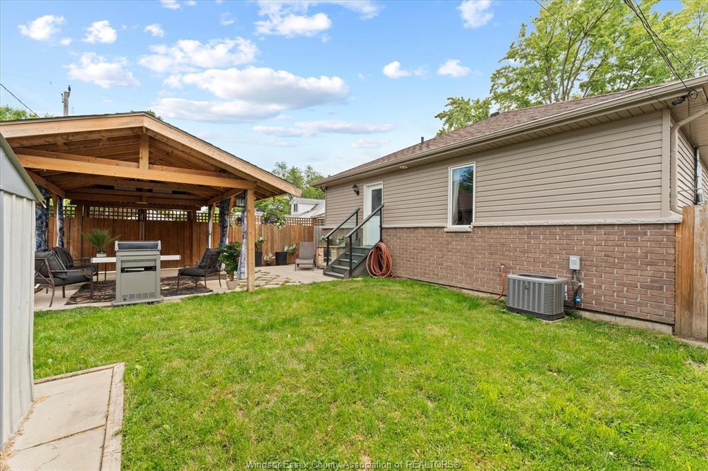 2498 Bernard, Windsor, ON