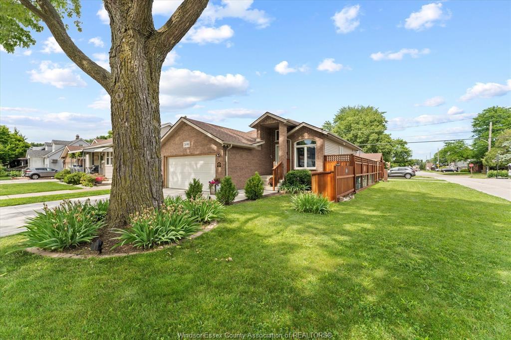 2498 Bernard, Windsor, ON