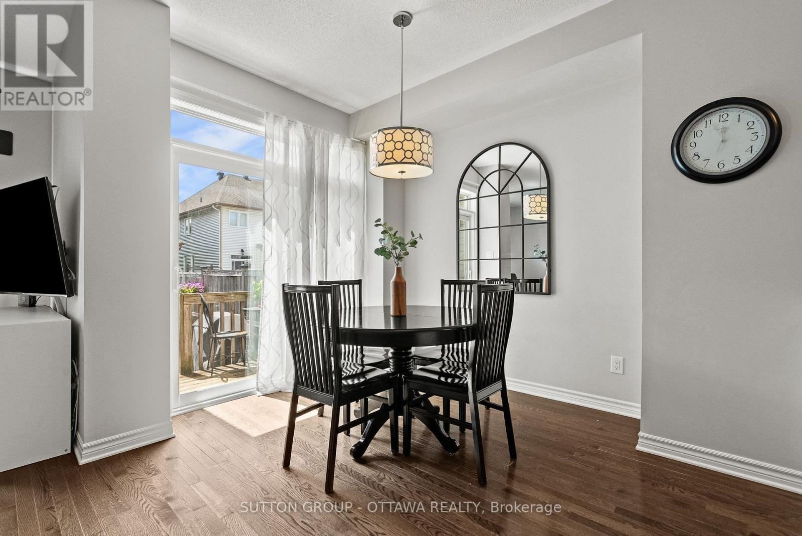 711 Hazelnut Crescent, Ottawa, ON