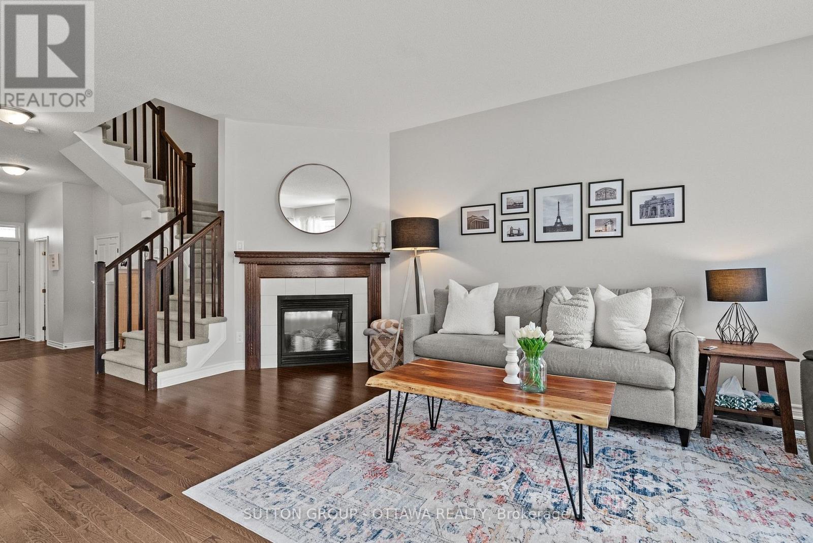 711 Hazelnut Crescent, Ottawa, ON