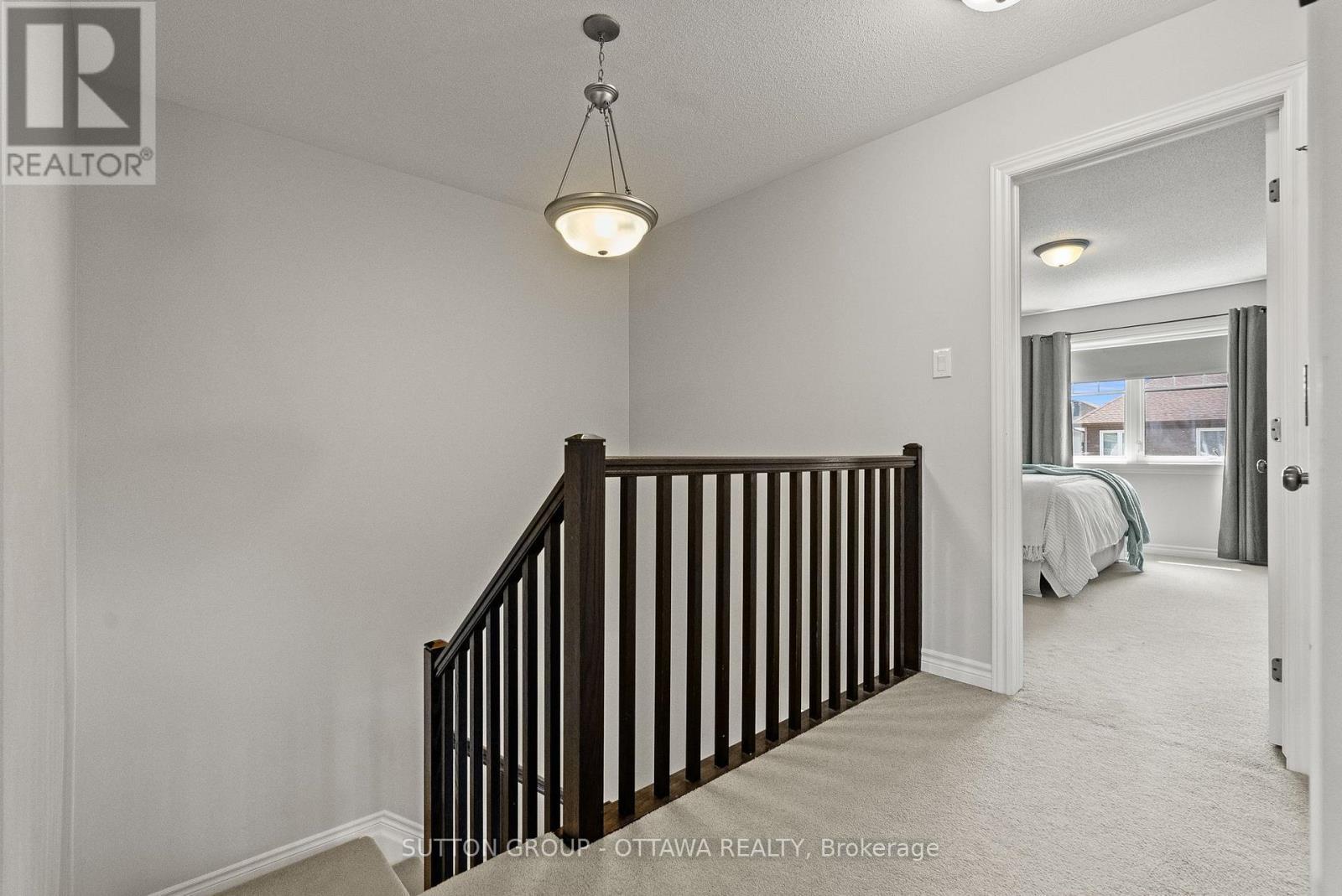 711 Hazelnut Crescent, Ottawa, ON