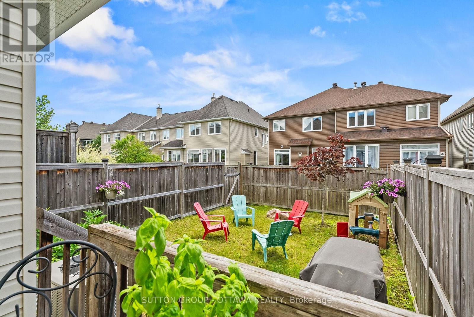 711 Hazelnut Crescent, Ottawa, ON