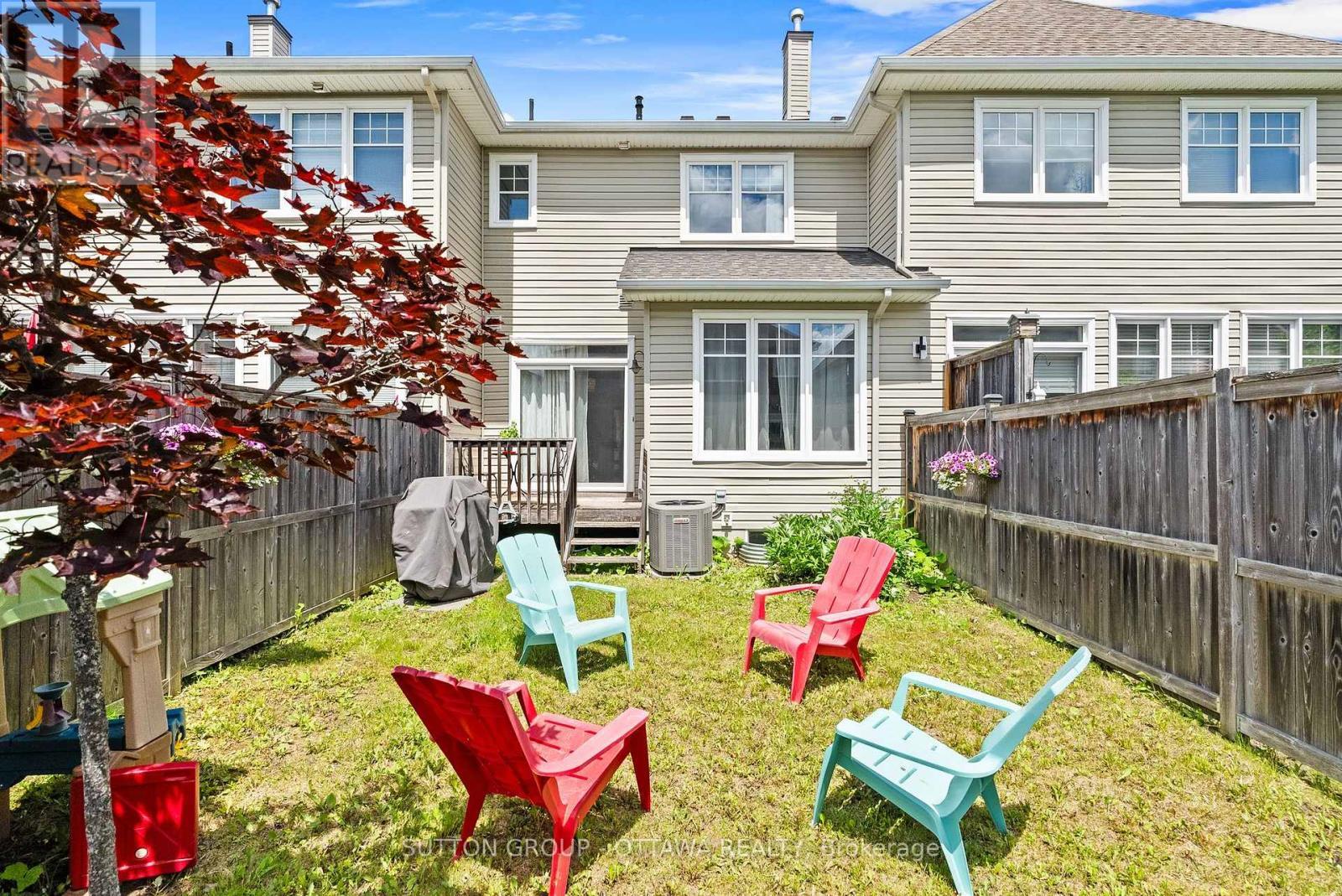 711 Hazelnut Crescent, Ottawa, ON