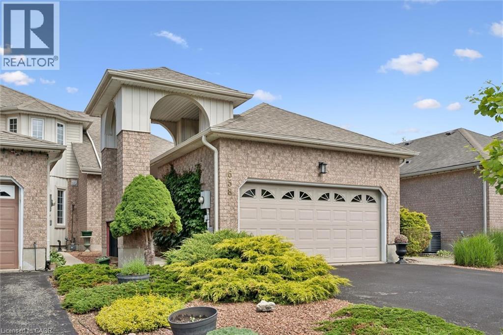 658 Ellesmere Court, Waterloo, ON