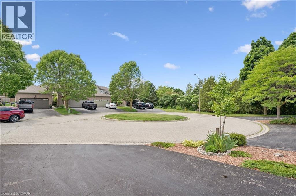 658 Ellesmere Court, Waterloo, ON