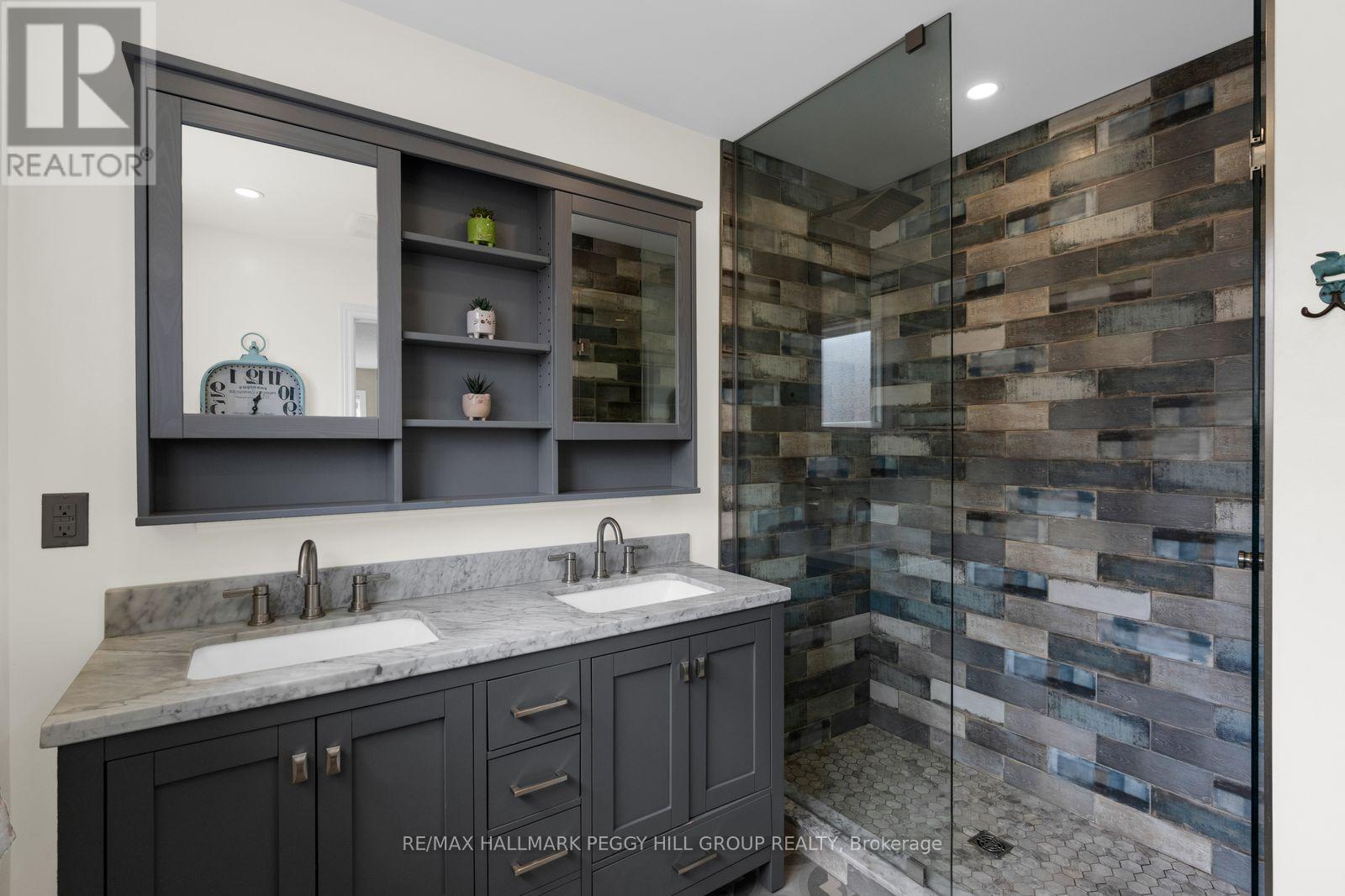 106 Bird Street, Barrie, ON