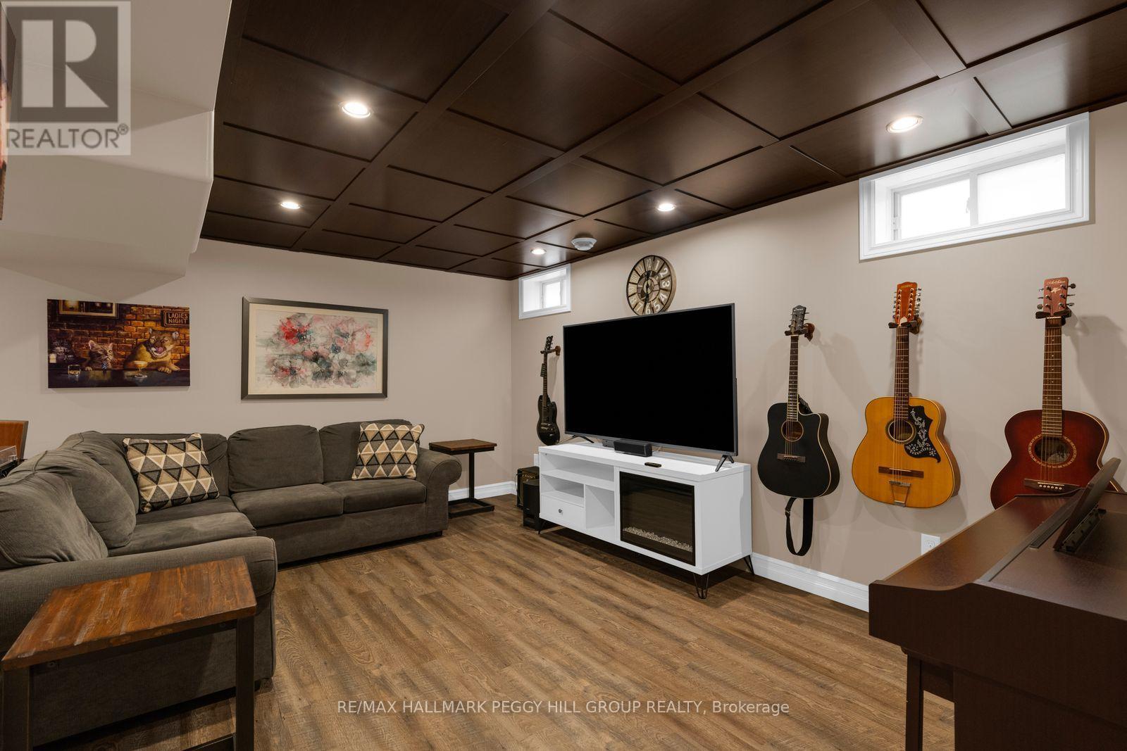 106 Bird Street, Barrie, ON
