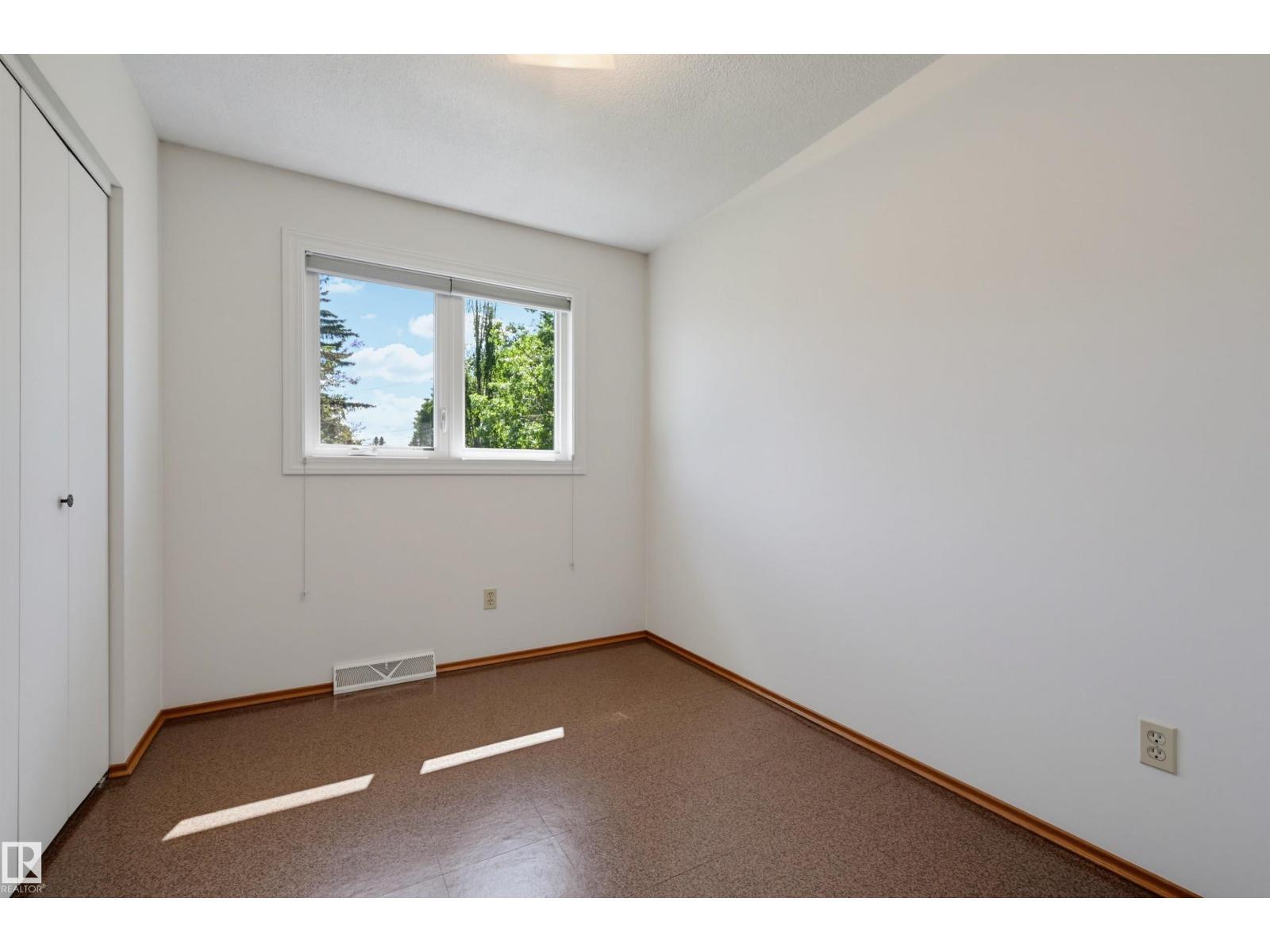 8723 137 St Nw, Edmonton, AB
