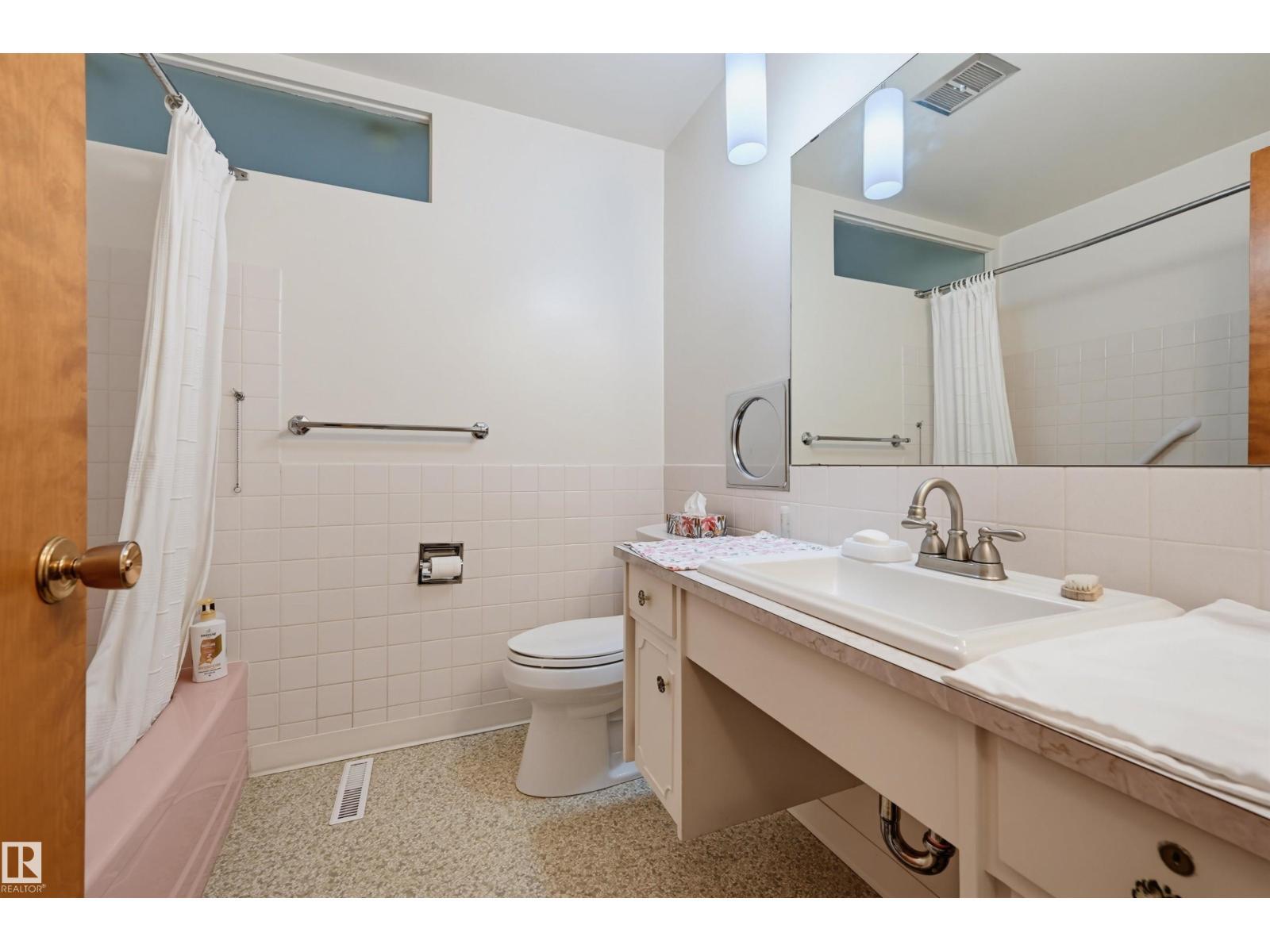 8723 137 St Nw, Edmonton, AB