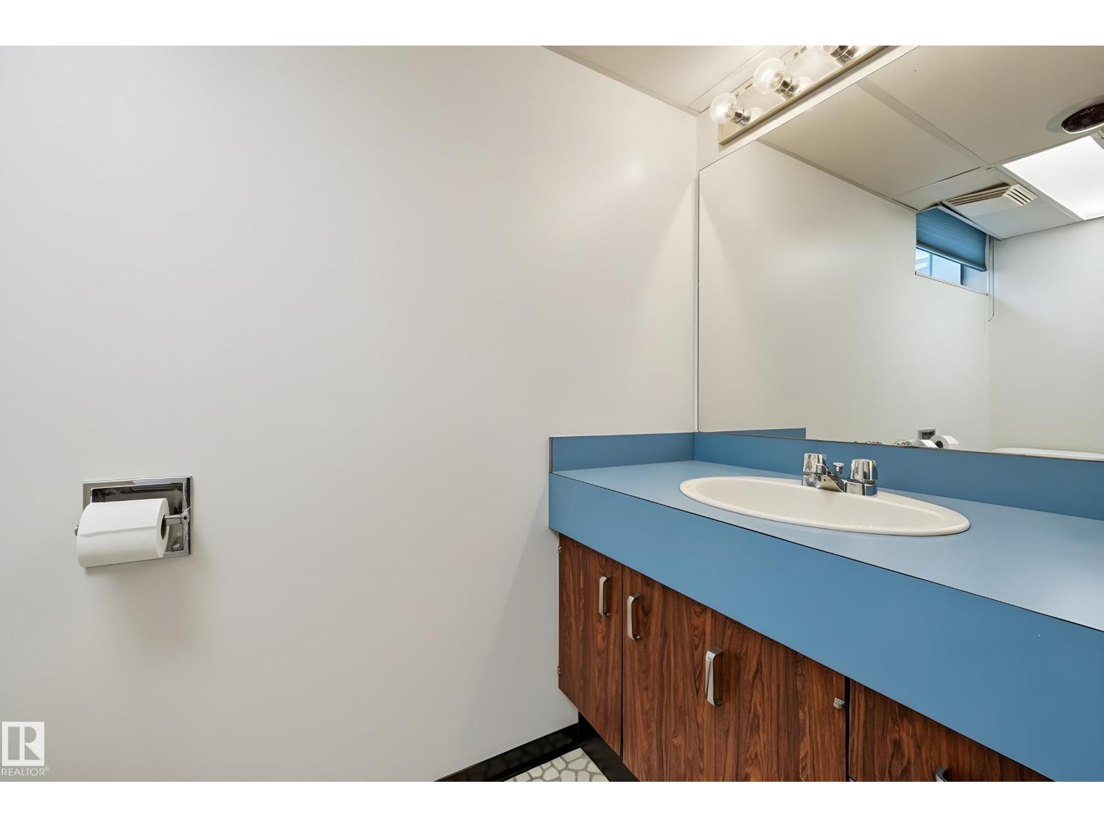 8723 137 St Nw, Edmonton, AB