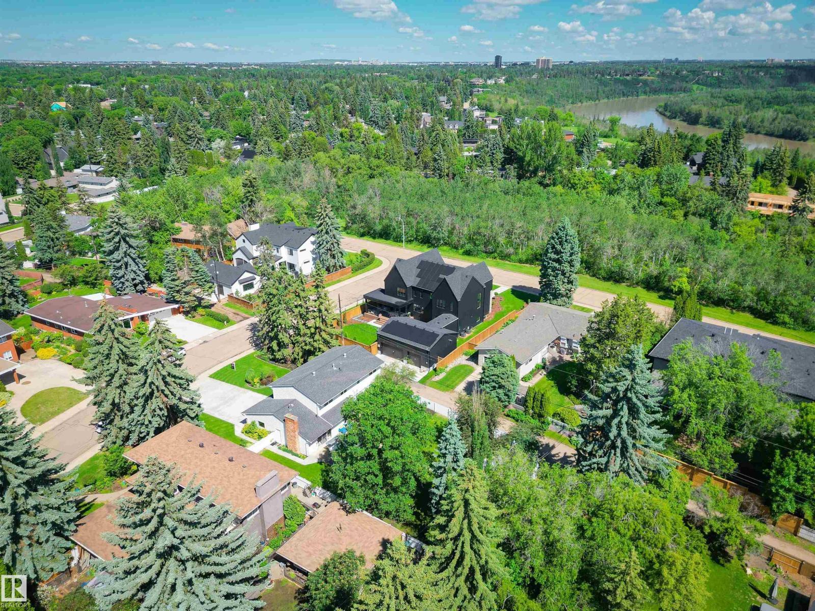 8723 137 St Nw, Edmonton, AB