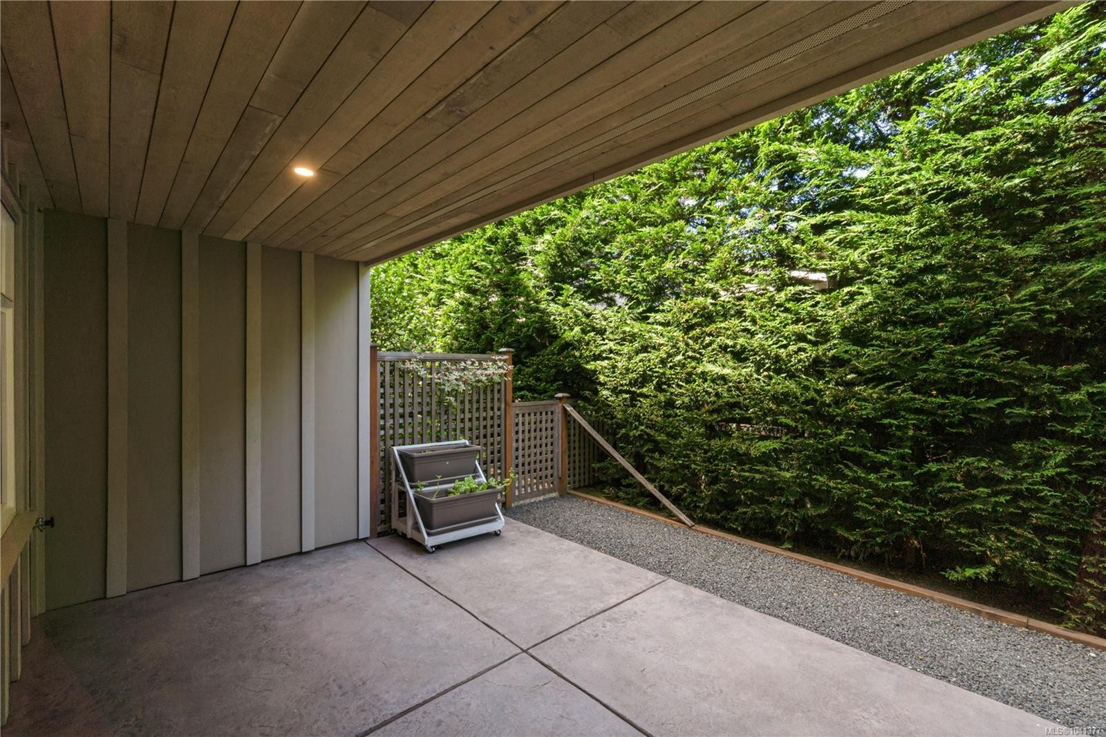 #6-180 First Ave West, Qualicum Beach, BC
