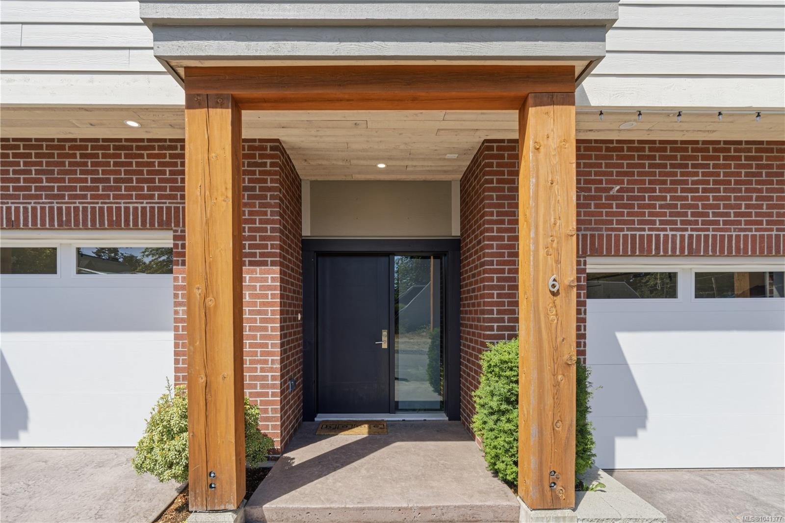 #6-180 First Ave West, Qualicum Beach, BC