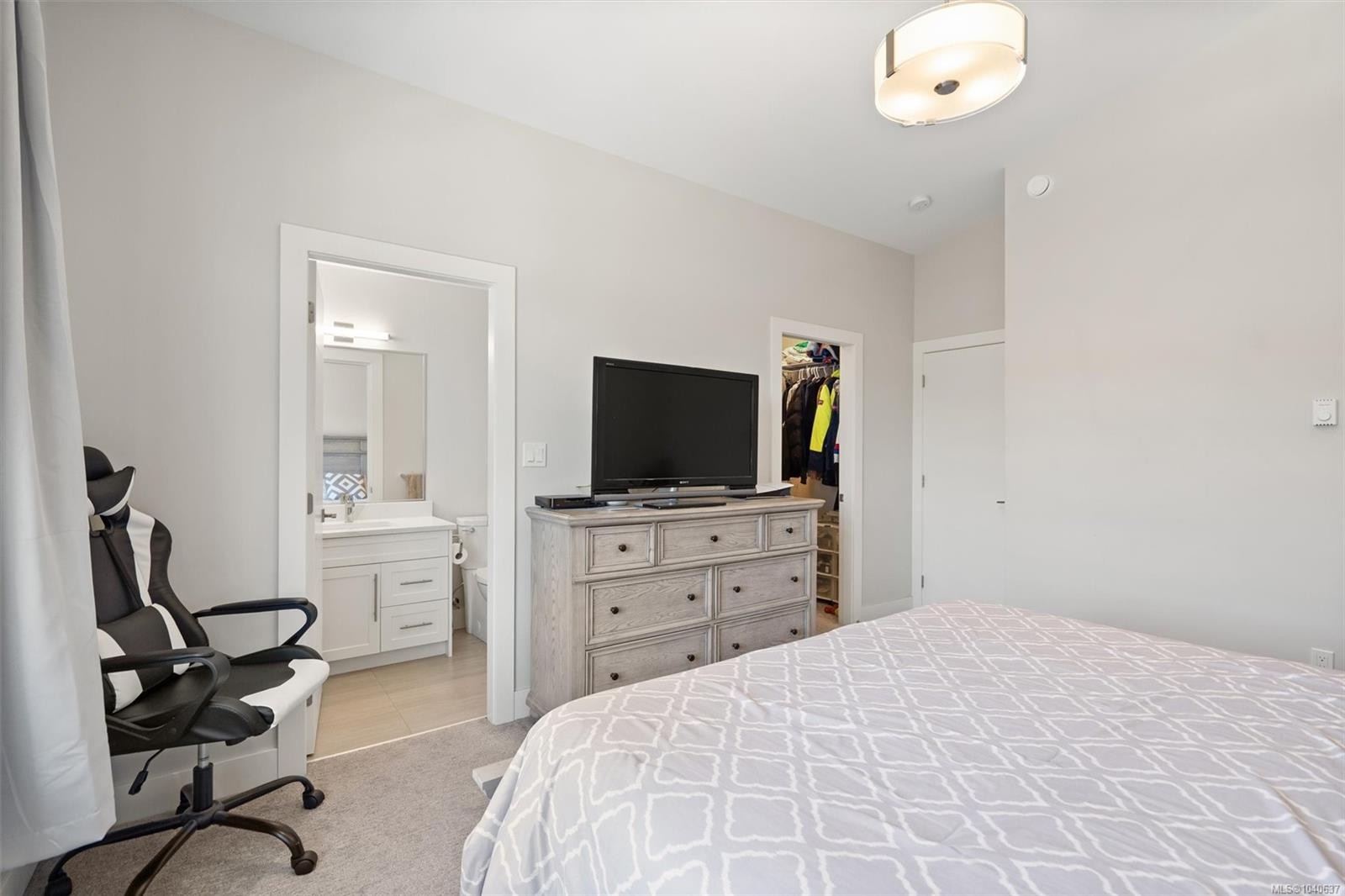 607 Selwyn Close, Langford, BC