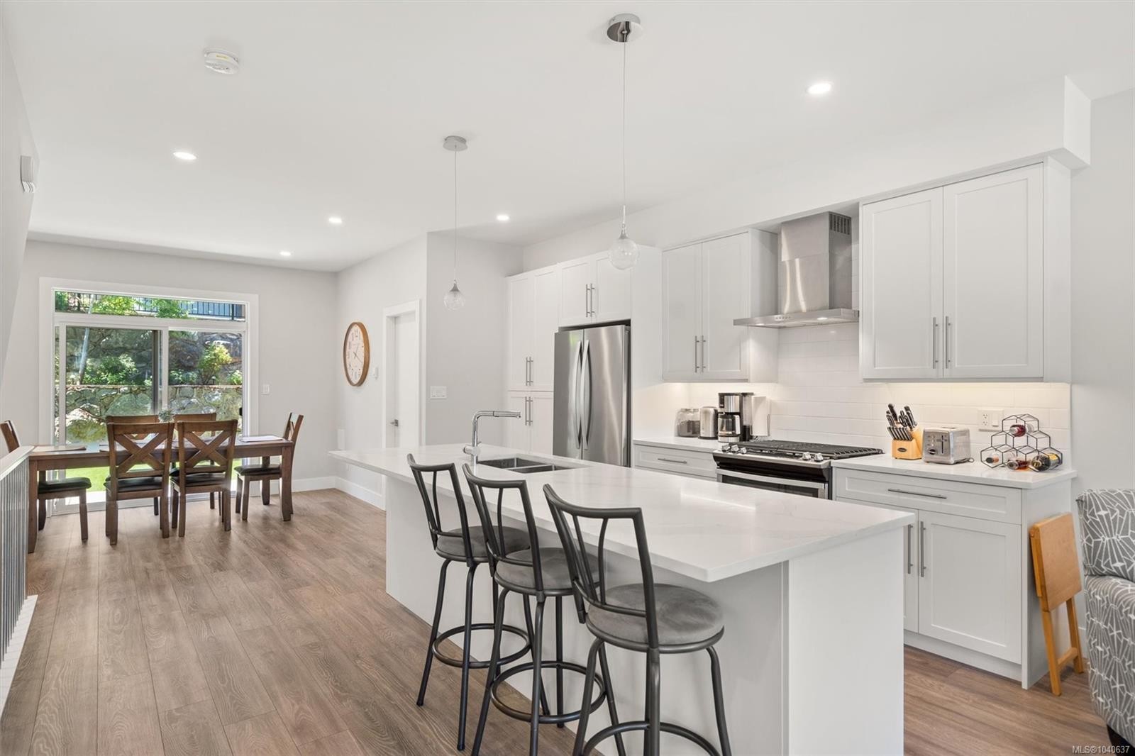 607 Selwyn Close, Langford, BC